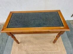 Leather Top Desk, 2 Extensions -Room Fold Zone f6dec782 ff03 48d7 9726 dbd12c782005