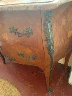 Louis XV Chest Of Drawers With Pink Marble -Room Fold Zone f902b4d6 8a83 4023 9ebd 8d6e0dc17ac0