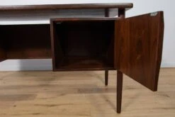 Mid-Century Freestanding Rosewood Desk, Denmark, 1960s -Room Fold Zone f915e5f4 f5d1 49e5 ade0 f90766490263