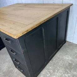 Large Double Desk -Room Fold Zone fa12a08b 90d3 4f1d a237 2a9e90d6843e