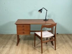 Scandinavian Teak Desk From The 60s -Room Fold Zone facecb19 7063 4436 bab8 988085146910