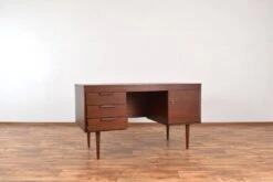Mid-Cetury German Walnut Desk, 1960s. -Room Fold Zone fd064acd 18a6 42ba b0da 73c3f50b8a3b