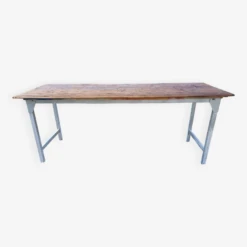 Industrial Table In Aluminum And Wood -Room Fold Zone fe23fd8c bc44 4d0f b799 da6a794dc4cb