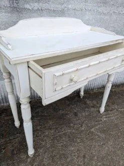 Dressing Table, Office 21 Dressing Table, Office -Room Fold Zone ff004b02 c4e0 495a 8d92 6ab75e845050